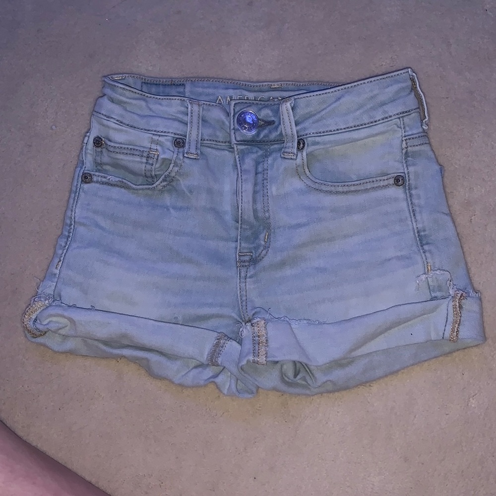blue light wash denim jean shorts